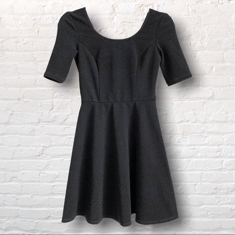 CITY TRIANGLES scoop neck cutout skater dress, S